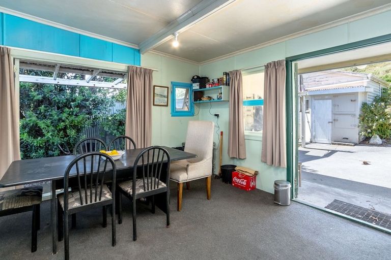 Photo of property in 1598 Cape Palliser Road, Cape Palliser, Featherston, 5772