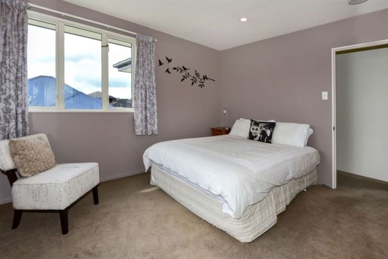 Photo of property in 8 Napoleon Close, Harewood, Christchurch, 8051