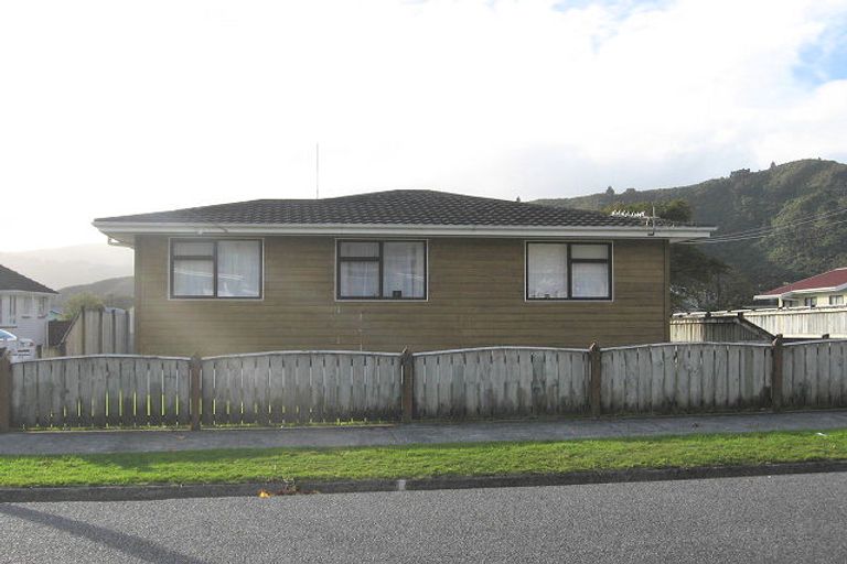 Photo of property in 59 Strand Crescent, Naenae, Lower Hutt, 5011