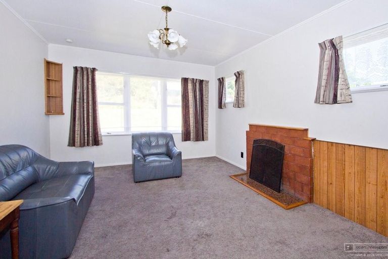 Photo of property in 9 Main Road, Wainuiomata, Lower Hutt, 5014