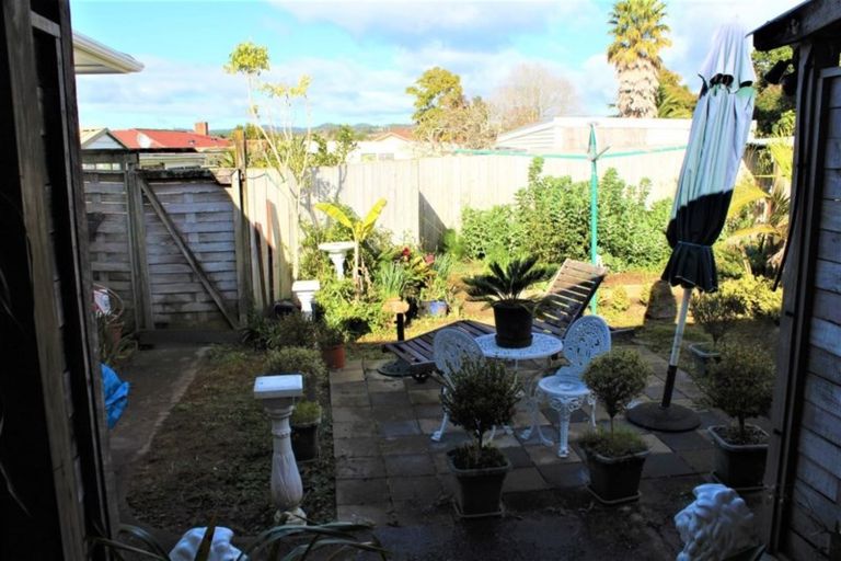 Photo of property in 8 Ogle Crescent, Te Kamo, Whangarei, 0112