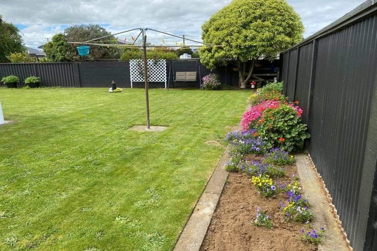 Photo of property in 16 Kamahi Avenue, Hawera, 4610