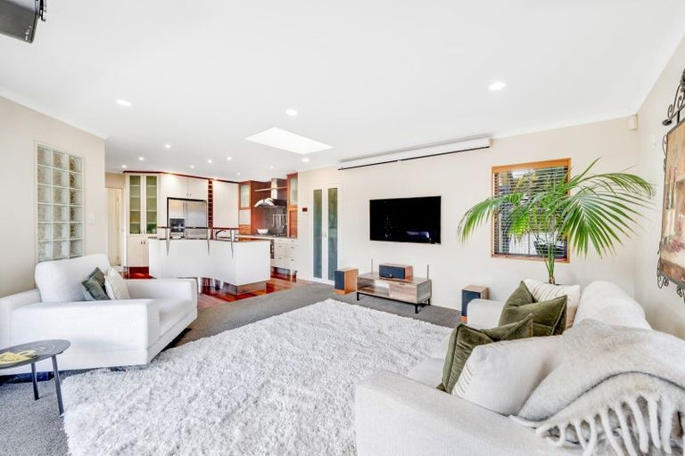 Photo of property in 49 Westerham Drive, Dannemora, Auckland, 2016