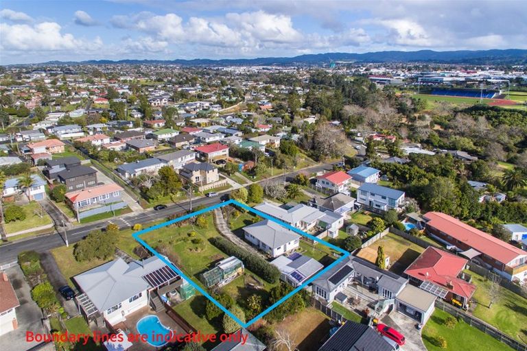 Photo of property in 72a Sylvan Crescent, Te Atatu South, Auckland, 0610