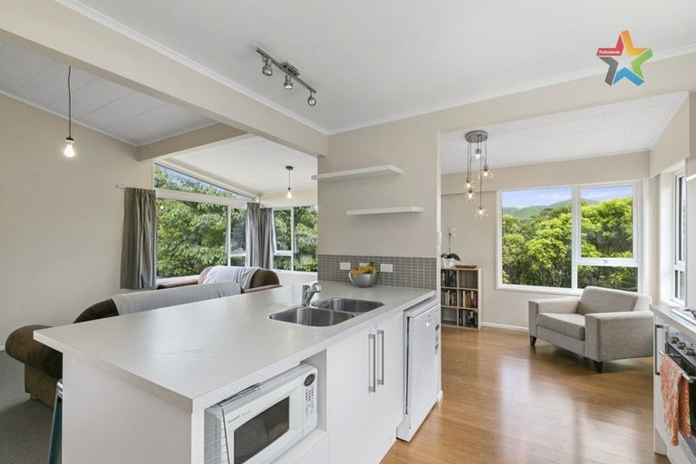 Photo of property in 143 Major Drive, Kelson, Lower Hutt, 5010