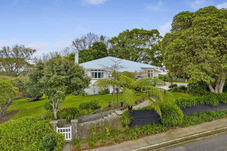 Photo of property in 11 Hill Street, Eltham, 4322