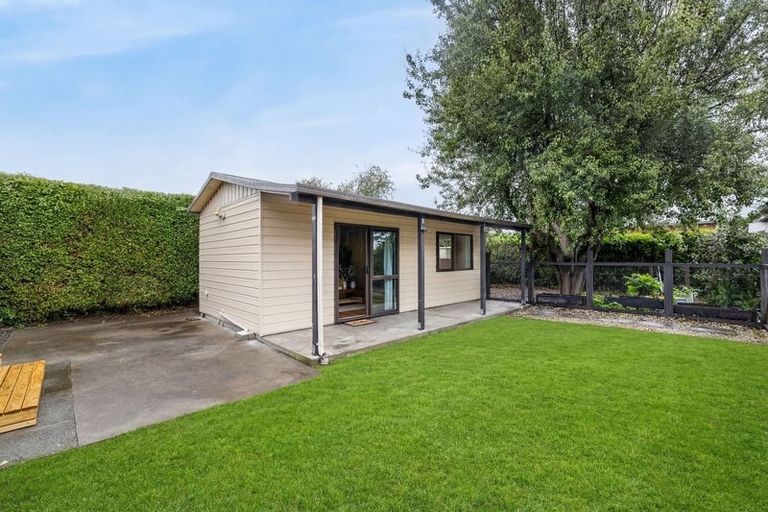 Photo of property in 19 Belfield Street, Dallington, Christchurch, 8061