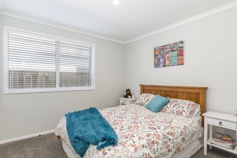 Photo of property in 16 Trevally Place, Snells Beach, 0920