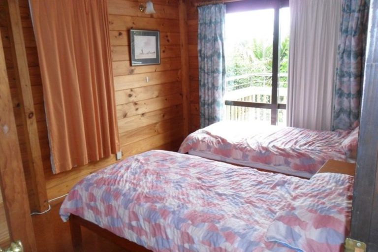 Photo of property in 103 Leigh Road, Leigh, 0985