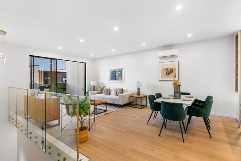 Photo of property in 33 Puihi Crescent, Massey, Auckland, 0614