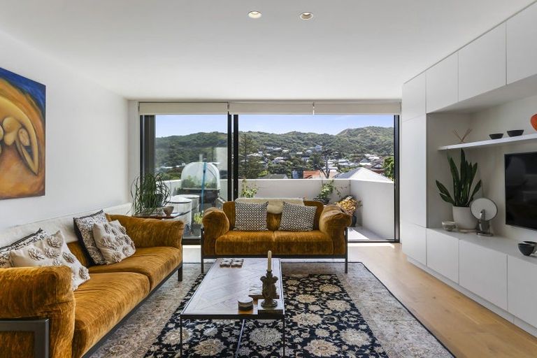 Photo of property in 81 Melbourne Road, Island Bay, Wellington, 6023