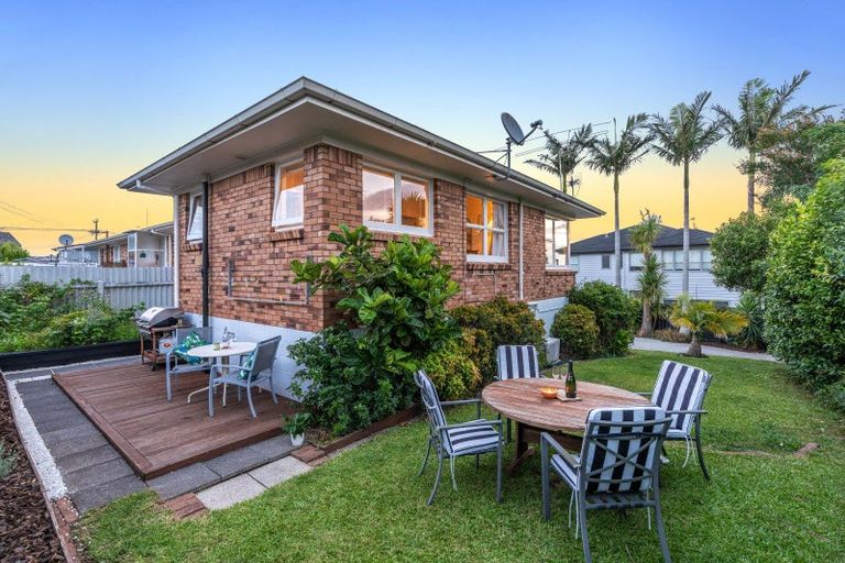 Photo of property in 3/3 Marsh Avenue, Forrest Hill, Auckland, 0620