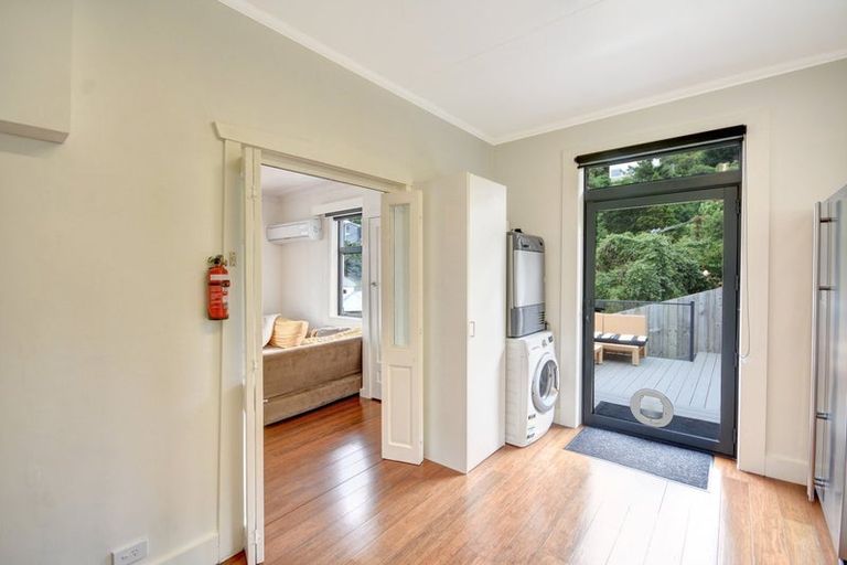 Photo of property in 2 Doon Street, Vauxhall, Dunedin, 9013