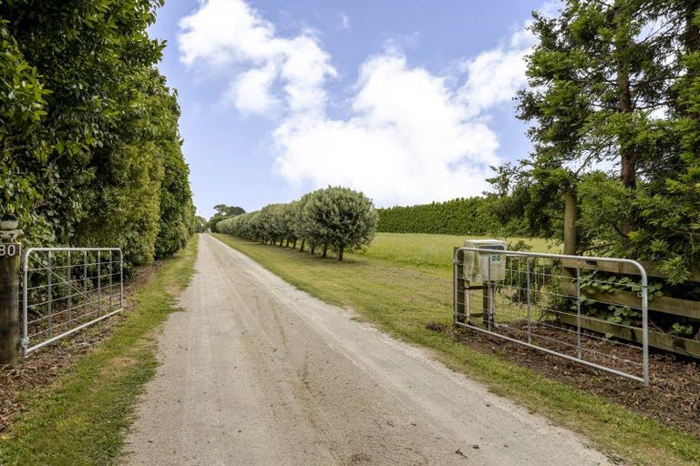 Photo of property in 280 Corbett Road, Paraite, New Plymouth, 4373