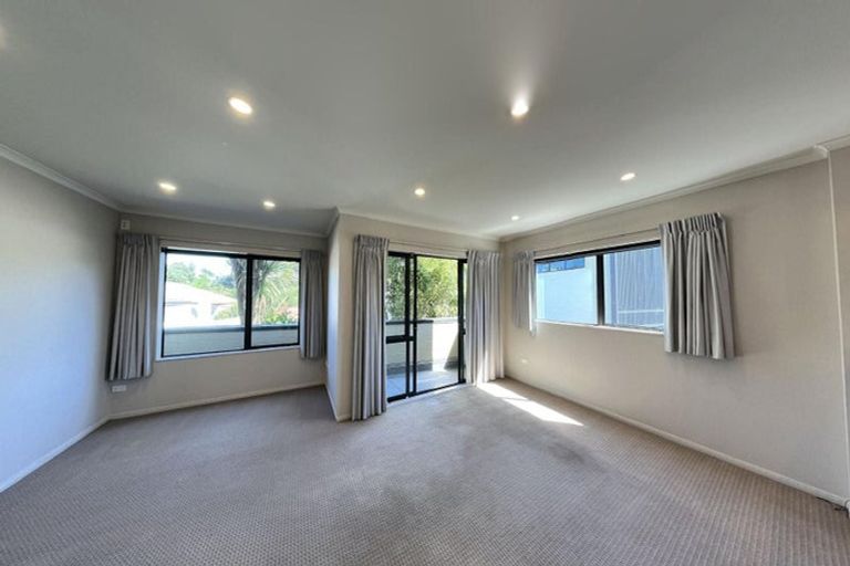 Photo of property in Te Kakariki Apartments, 1/1 Wellington Road, Paekakariki, 5034