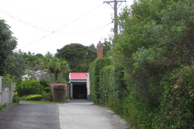 Photo of property in 1/131 Beach Haven Road, Beach Haven, Auckland, 0626