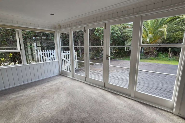 Photo of property in 9 Kerswill Place, Pakuranga, Auckland, 2010