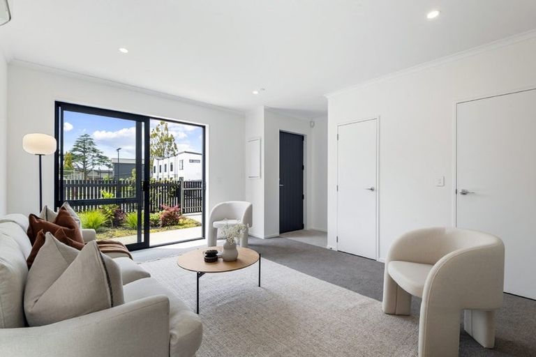 Photo of property in 33 Isabella Lane, Henderson, 0610