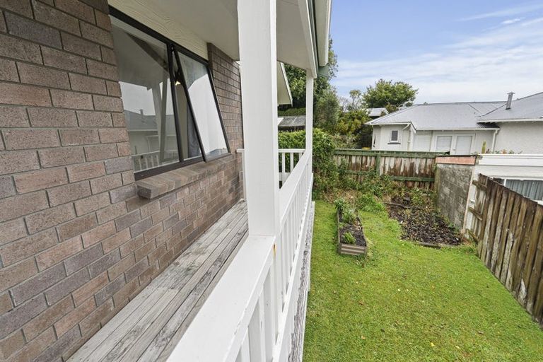 Photo of property in 4 Mayfair Place, Westown, New Plymouth, 4310