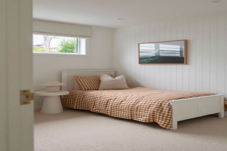 Photo of property in 1/27 Motuora Road, Manly, Whangaparaoa, 0930