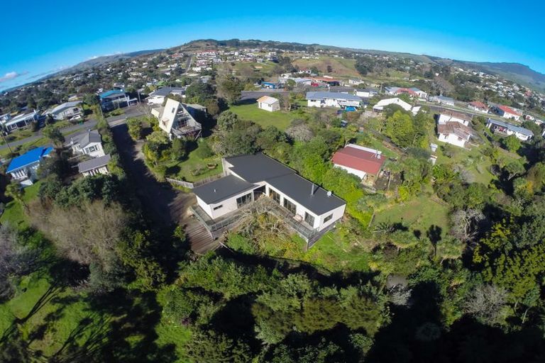 Photo of property in 18a Lily Street, Raglan, 3225