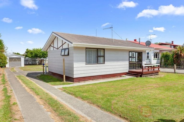 Photo of property in 30 Douglas Street, Grasmere, Invercargill, 9810