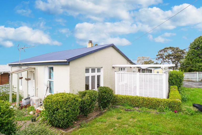Photo of property in 87 Don Buck Road, Massey, Auckland, 0614