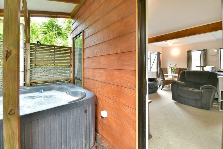 Photo of property in 26a Brian Crescent, Stanmore Bay, Whangaparaoa, 0932