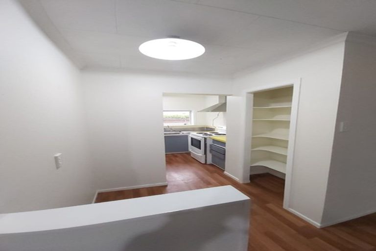 Photo of property in 124b Omata Road, Marfell, New Plymouth, 4310