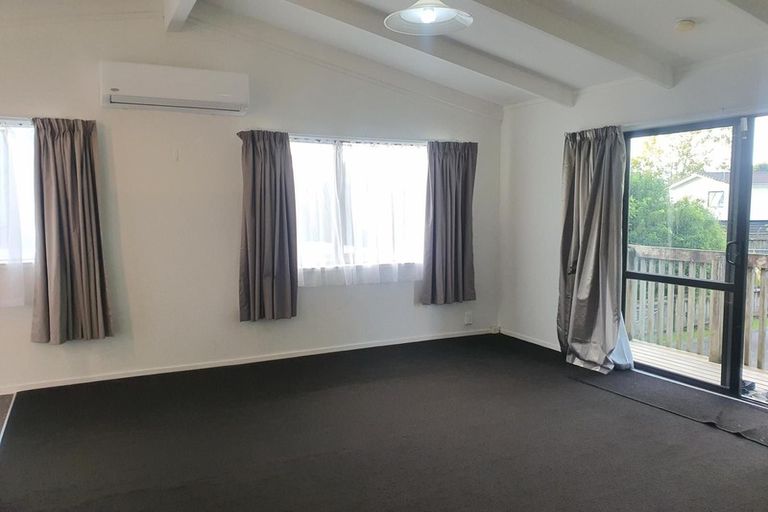 Photo of property in 50 Sungrove Rise, Sunnyvale, Auckland, 0612