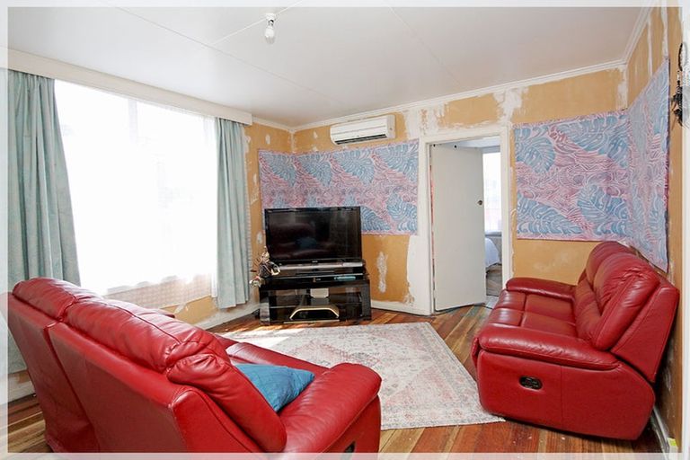 Photo of property in 11 Whittaker Street, Foxton, 4814