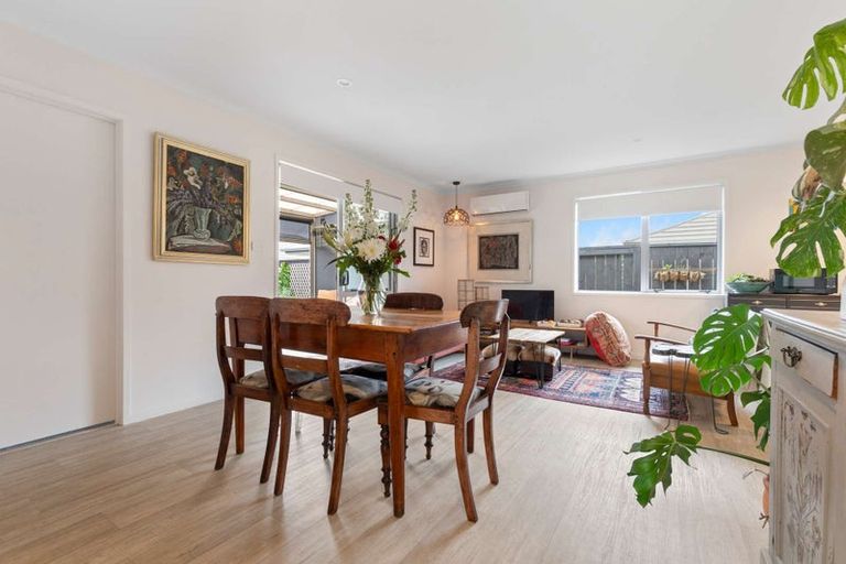 Photo of property in 3 Lance Way, Papamoa, 3118