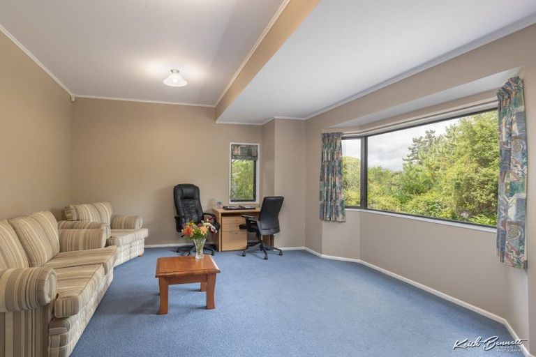 Photo of property in 18 Crestview Grove, Belmont, Lower Hutt, 5010