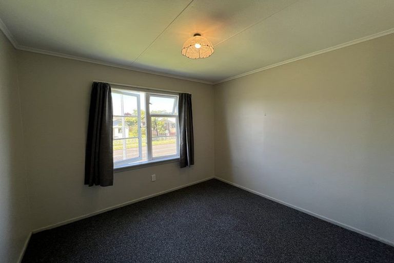 Photo of property in 53 Mould Street, Waitara, 4320