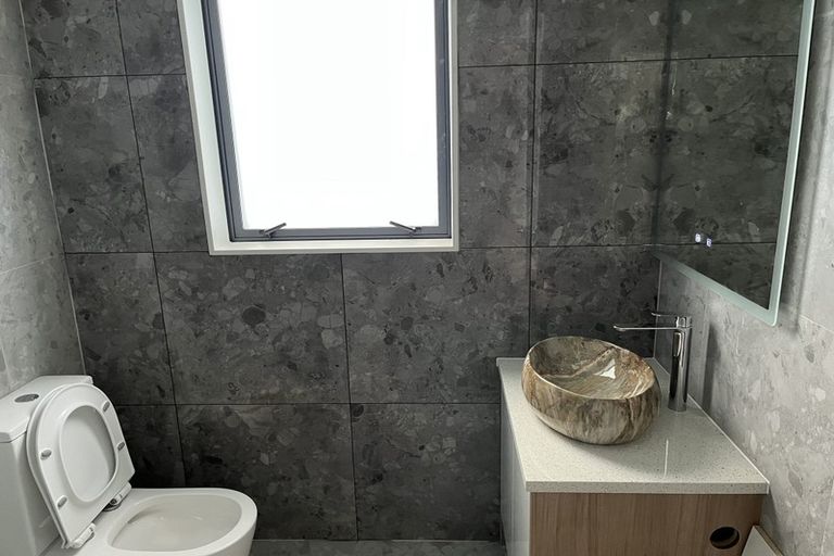 Photo of property in 7 Rossbeg Lane, Flat Bush, Auckland, 2019