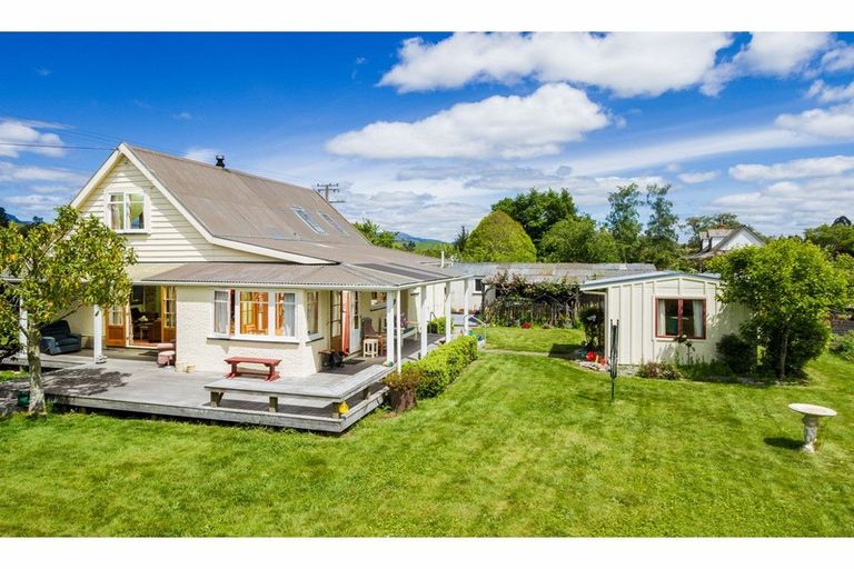 Photo of property in 168 Main Rd Spring Grove, Brightwater, Wakefield, 7095