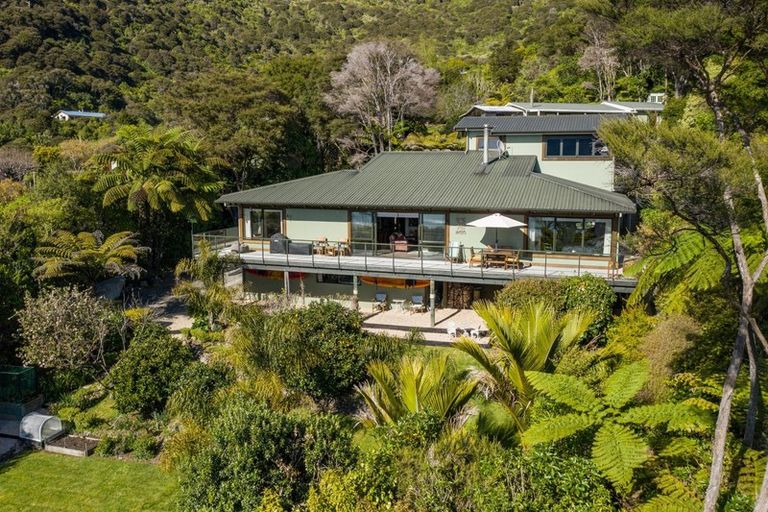 Photo of property in 254 Moetapu Bay Road, Moetapu Bay, Picton, 7282