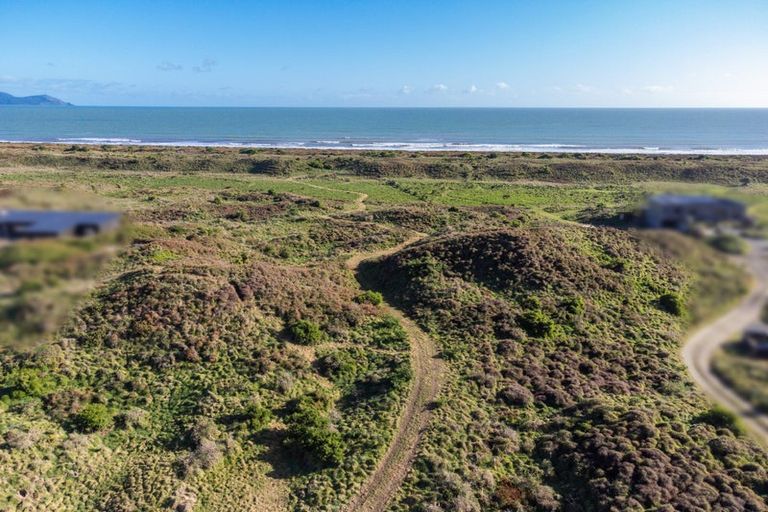Photo of property in 18 Mahurenga Lane, Te Horo, Otaki, 5581
