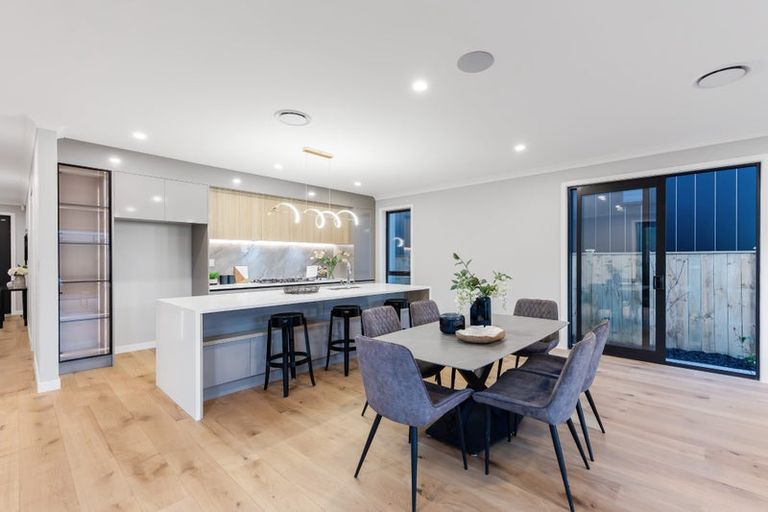 Photo of property in 51 Kumukumu Road, Long Bay, Auckland, 0630