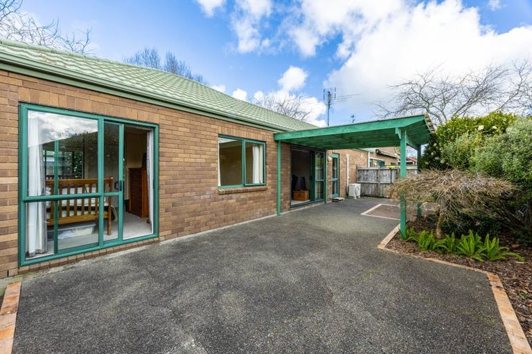 Photo of property in 4 Craiburn Street, Ranui, Auckland, 0612