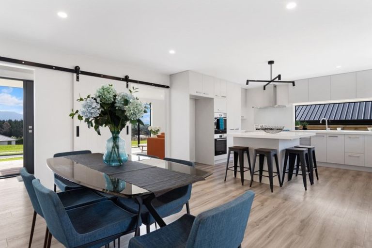 Photo of property in 1 Ridge Drive, Omokoroa, 3114