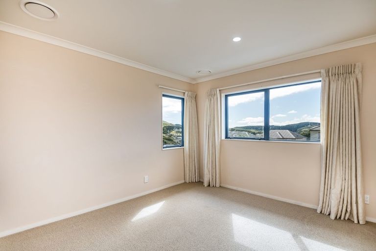 Photo of property in 68 Erlestoke Crescent, Churton Park, Wellington, 6037