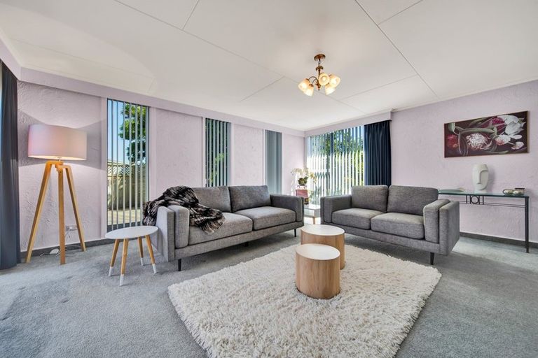 Photo of property in 9 Kennedy Place, Merrilands, New Plymouth, 4312