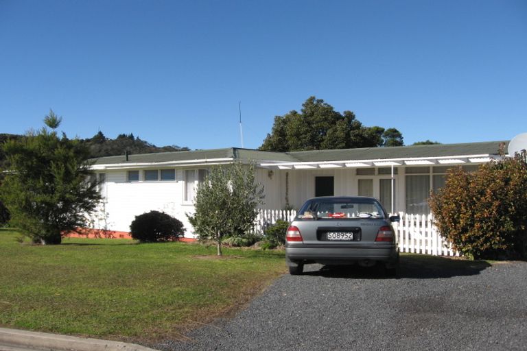Photo of property in 57 Oneroa Road, Russell, 0202