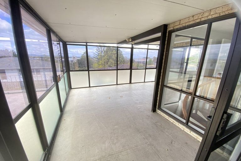 Photo of property in 20 Christmas Road, Manurewa, Auckland, 2102