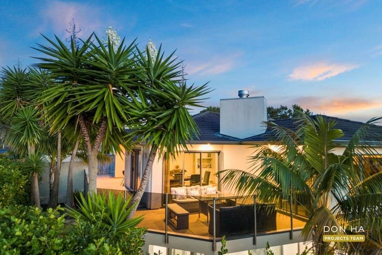 Photo of property in 2 Baverton Drive, Flat Bush, Auckland, 2016