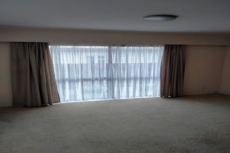 Photo of property in 44 Saint Ronans Avenue, Waterloo, Lower Hutt, 5011