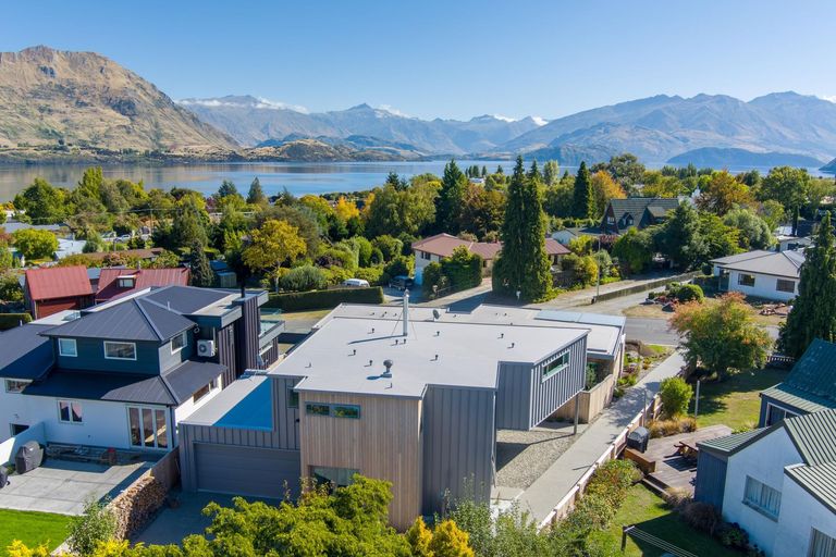 Photo of property in 54b Hunter Crescent, Wanaka, 9305