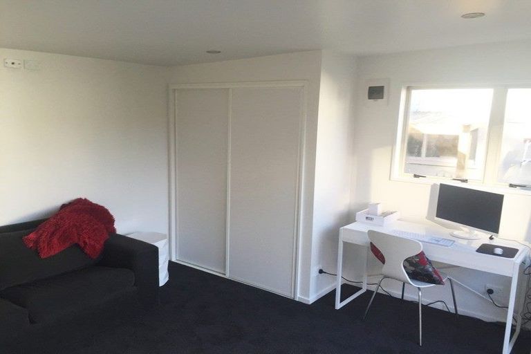 Photo of property in 2/1 Greers Road, Ilam, Christchurch, 8041