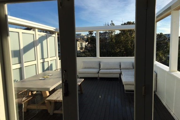 Photo of property in 34 Sentinel Road, Herne Bay, Auckland, 1011